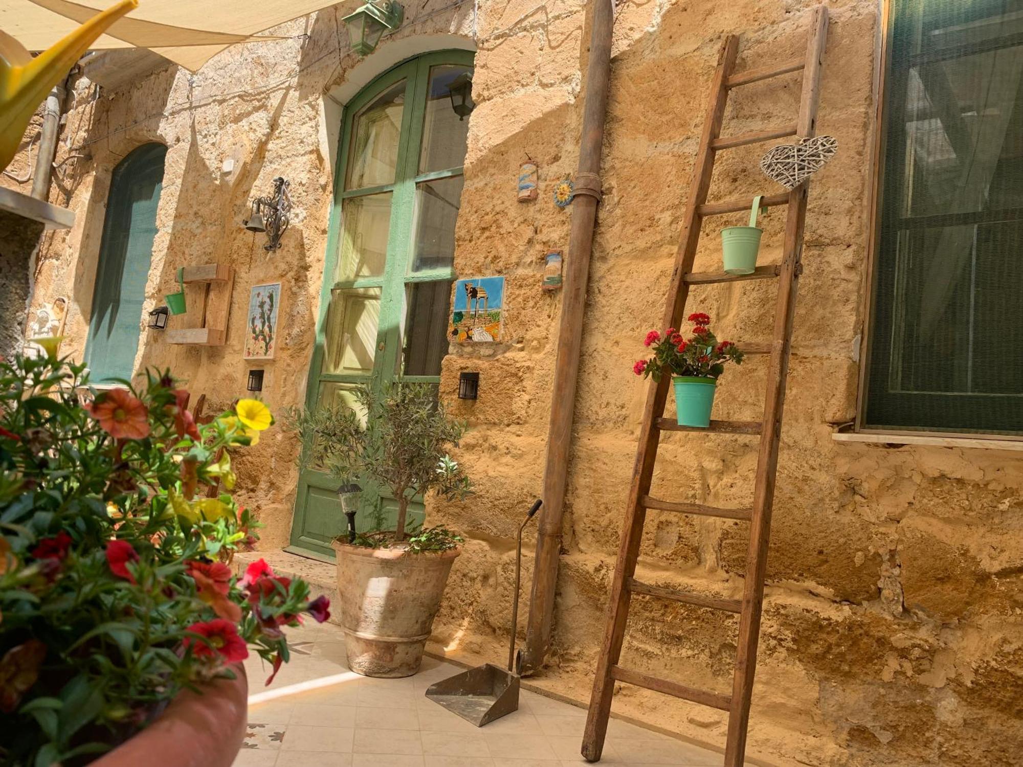 Апартаменты Il Vecchio Cortile Агридженто Экстерьер фото