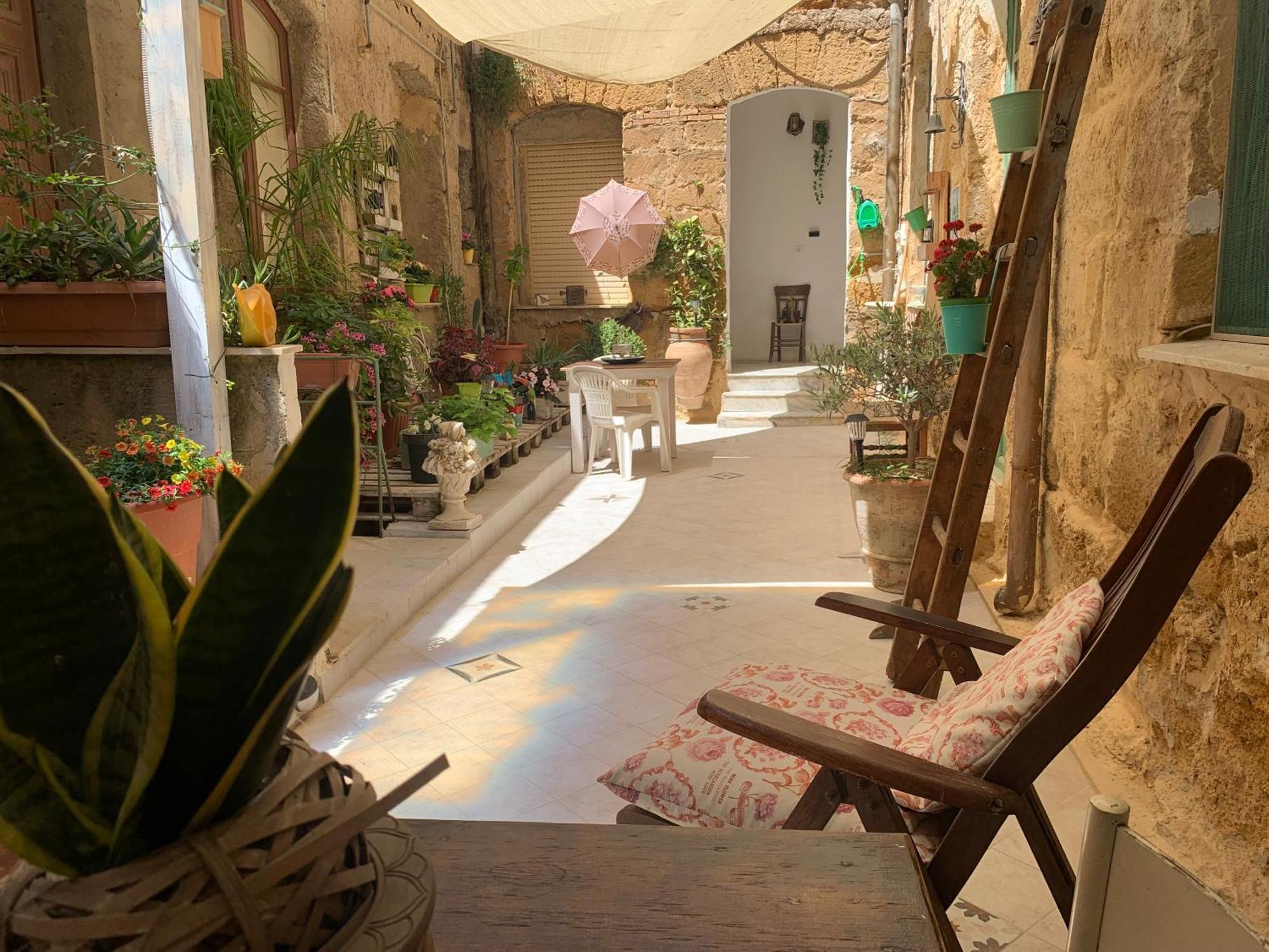 Апартаменты Il Vecchio Cortile Агридженто Экстерьер фото